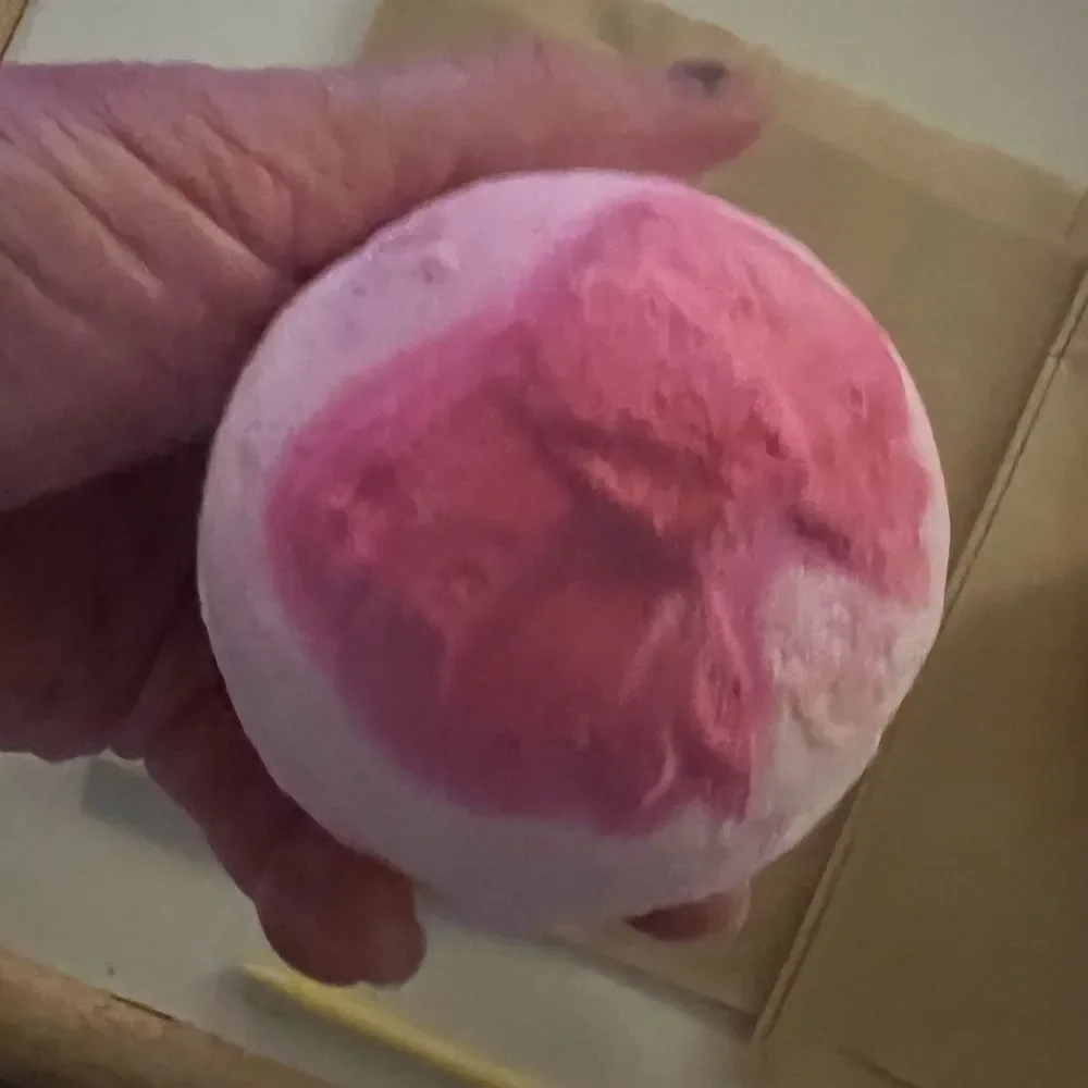 Lush Jingle Bells Bath Bomb
